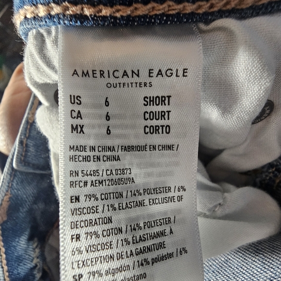 American Eagle Outfitters Women's Super Hi-Rise Flared Jeans Size 6 Short - Picture 6 of 7